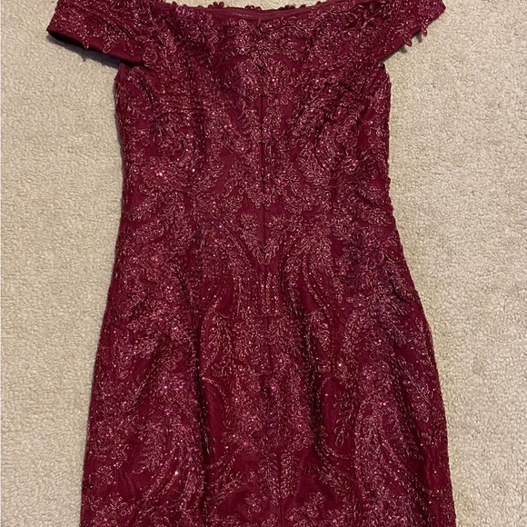Burgundy Mori Lee homecoming dress. US size 2. - Picture 3 of 6